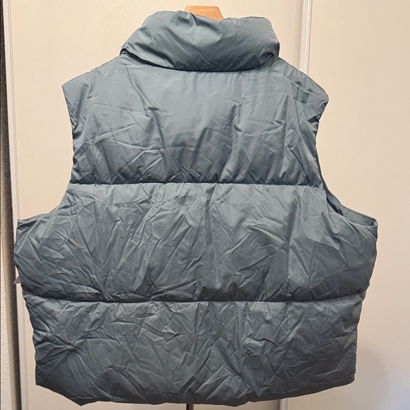 NWT Old Navy Light Green Women’s Puffer Vest Sz XL Cabincore Outdoors - Picture 7 of 9